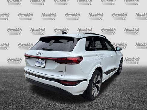 Used 2025 Audi Q6 e-tron Premium Plus w/ Premium Plus AWD/4WD image 11