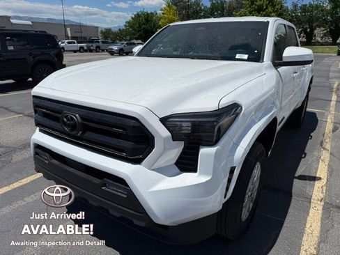 New 2026 Toyota Tacoma SR5 AWD/4WD image 2