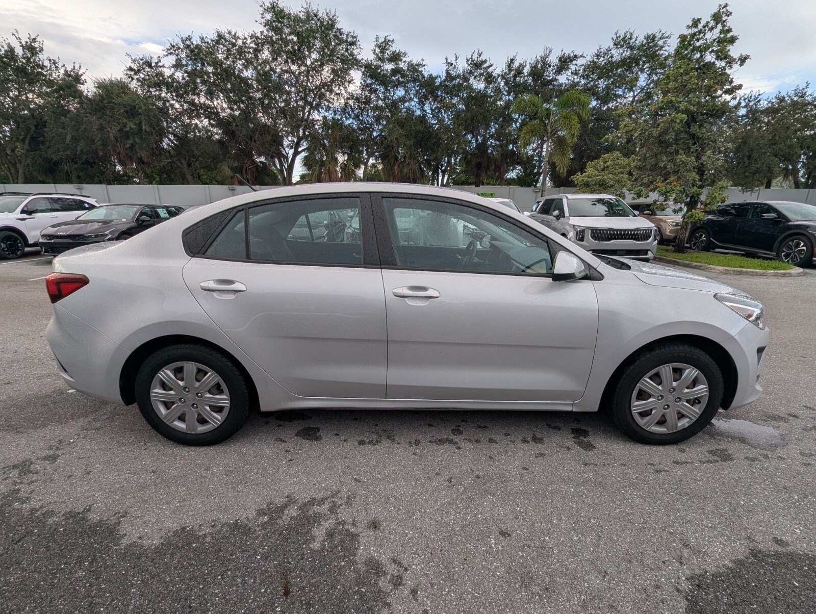 Used 2022 Kia Rio S FWD image 8
