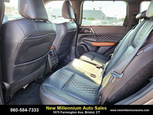 Used 2022 Mitsubishi Outlander GT image 16