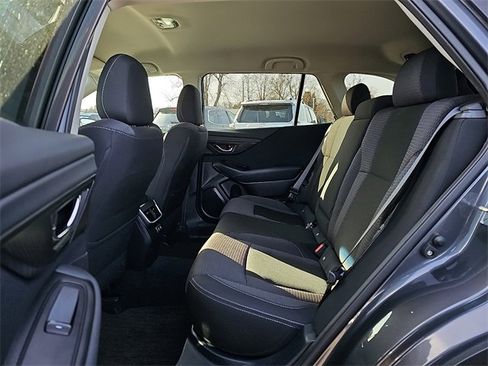 Used 2022 Subaru Outback Premium image 10