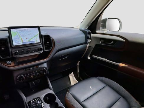 Used 2023 Ford Bronco Sport Outer Banks w/ Tech Package AWD/4WD image 27