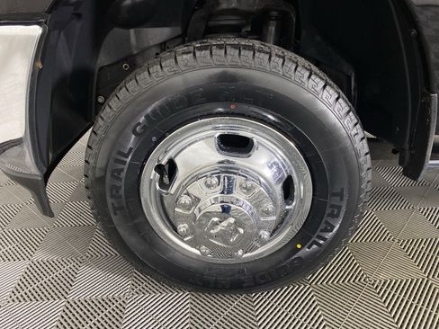 Used 2020 RAM 3500 Tradesman image 11