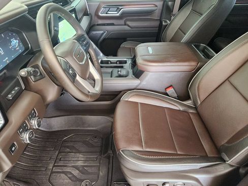 Used 2026 GMC Sierra 2500 Denali w/ Technology Package AWD/4WD image 12