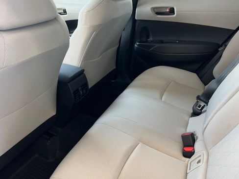 Certified 2025 Toyota Corolla Cross LE image 9