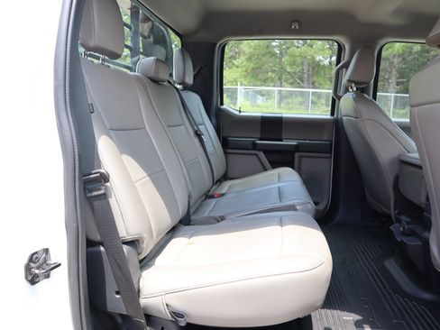 Used 2022 Ford F550 4x4 Crew Cab Super Duty w/ Power Equipment Group image 29