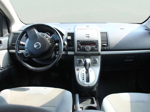 Used 2010 Nissan Sentra 2.0 S w/ Convenience Pkg FWD image 9