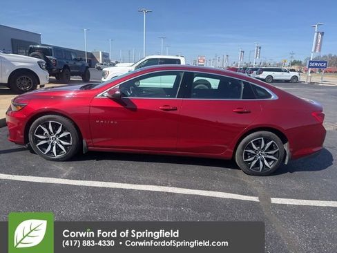 Used 2018 Chevrolet Malibu LT image 4