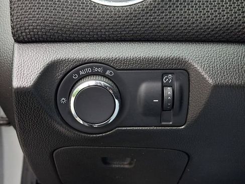 Used 2015 Chevrolet Cruze LT FWD image 26