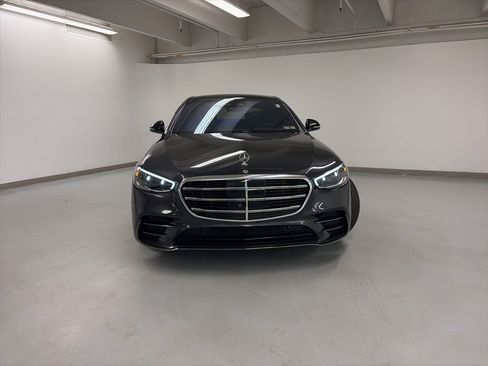 Certified 2023 Mercedes-Benz S 580e 4MATIC Sedan image 3
