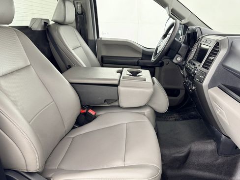 Used 2022 Ford F250 XL w/ Power Equipment Group image 8