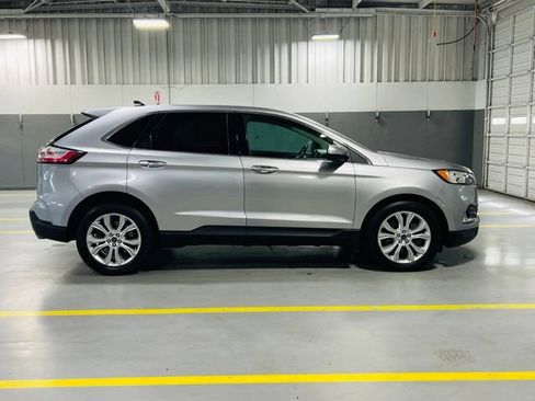 Used 2021 Ford Edge Titanium AWD/4WD image 19