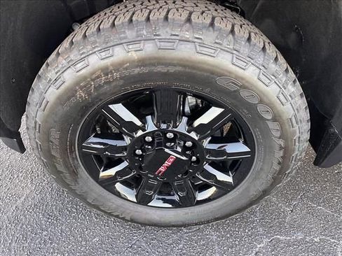 New 2026 GMC Sierra 2500 AT4 w/ AT4 Premium Plus Package image 14