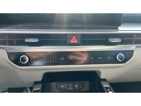 Used 2026 Kia Sorento S w/ S Panoramic Sunroof Package FWD image 16