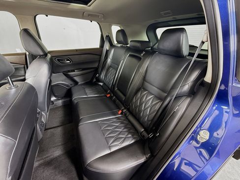 Used 2021 Nissan Rogue Platinum image 22