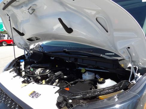 Used 2023 Ford Transit 250 image 36