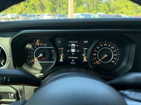 New 2025 Jeep Gladiator Sport image 17