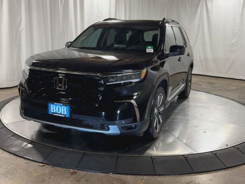 Certified 2023 Honda Pilot Touring image 5