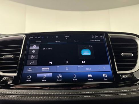 Used 2026 Chrysler Pacifica Select FWD image 28