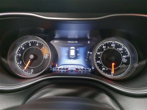 Used 2021 Jeep Cherokee Limited image 19