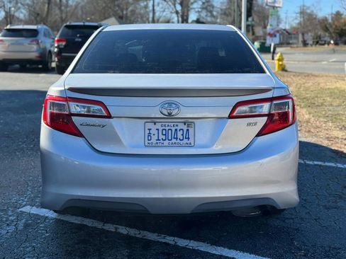 Used 2013 Toyota Camry SE FWD image 6
