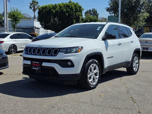 Certified 2024 Jeep Compass Latitude AWD/4WD image 9