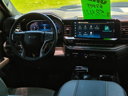 Used 2025 Chevrolet Silverado 1500 ZR2 w/ Technology Package AWD/4WD image 20