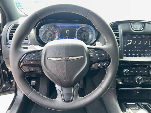 Used 2023 Chrysler 300 S w/ Comfort Group RWD image 15