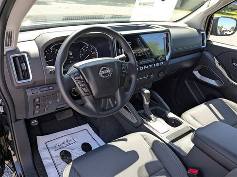 New 2025 Nissan Frontier SV image 15