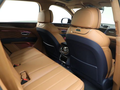 New 2025 Bentley Bentayga image 26