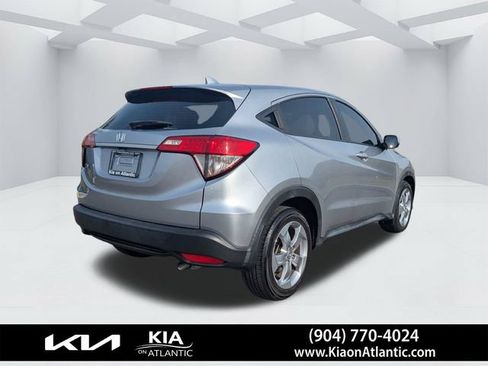 Used 2019 Honda HR-V LX image 3