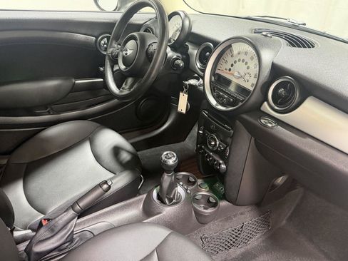 Used 2013 MINI Cooper Clubman FWD image 6