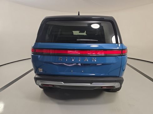 Used 2024 Rivian R1S Adventure Quad AWD/4WD image 4