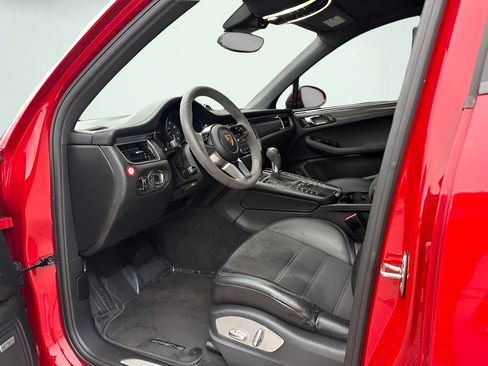 Used 2017 Porsche Macan GTS AWD/4WD image 16