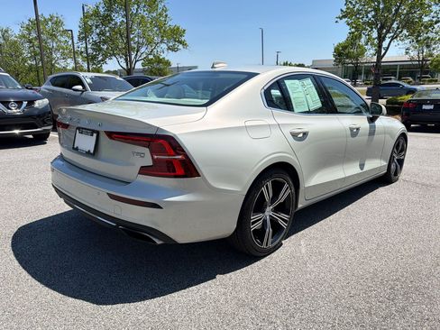Used 2019 Volvo S60 T5 Inscription image 9