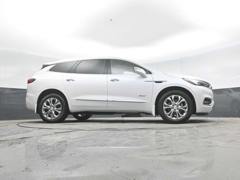 Used 2021 Buick Enclave Avenir w/ Avenir Technology Package AWD/4WD image 30