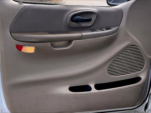 Used 2000 Ford F150 XLT image 20