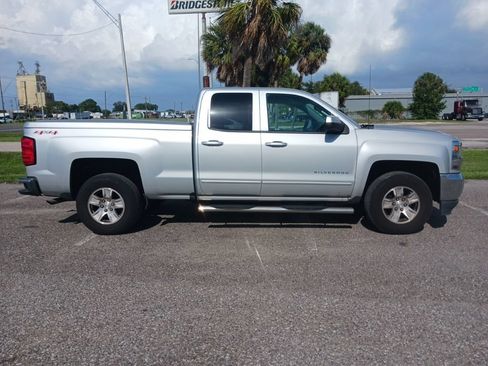Used 2017 Chevrolet Silverado 1500 LT w/ All Star Edition AWD/4WD image 2