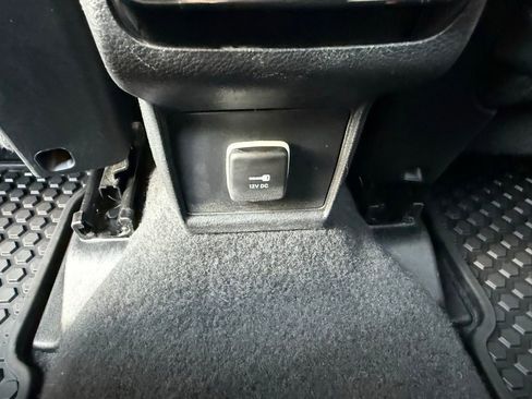 Used 2024 Jeep Compass Trailhawk AWD/4WD image 32