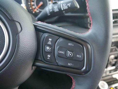 Used 2024 Jeep Wrangler Unlimited Rubicon w/ Technology Group AWD/4WD image 40