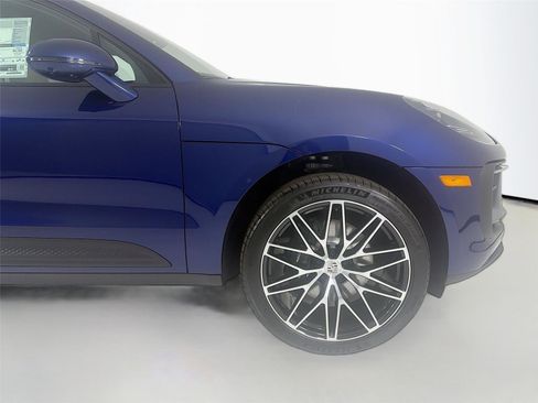 New 2026 Porsche Macan image 29