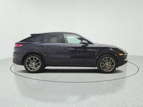 Used 2023 Porsche Cayenne Platinum Edition AWD/4WD image 4