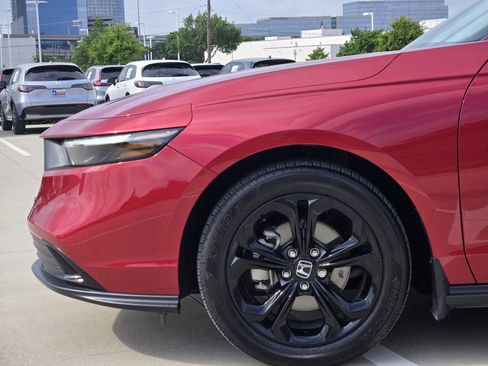 Certified 2025 Honda Accord SE image 10