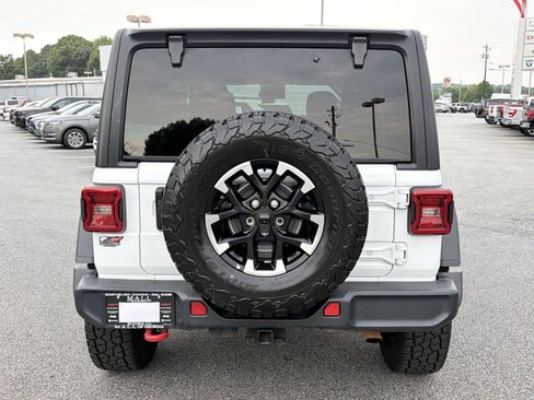 Used 2025 Jeep Wrangler Unlimited Rubicon AWD/4WD image 6