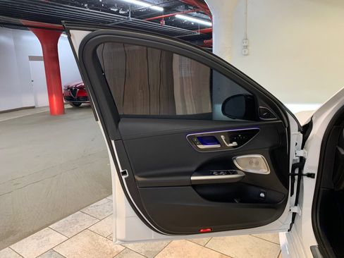 Used 2024 Mercedes-Benz C 300 4MATIC Sedan w/ Pinnacle Trim Package image 13