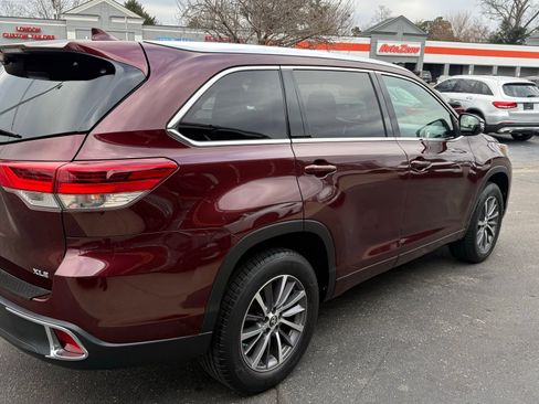 Used 2017 Toyota Highlander XLE image 9