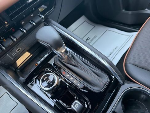 New 2026 GMC Canyon AT4 w/ AT4 Premium Package AWD/4WD image 20