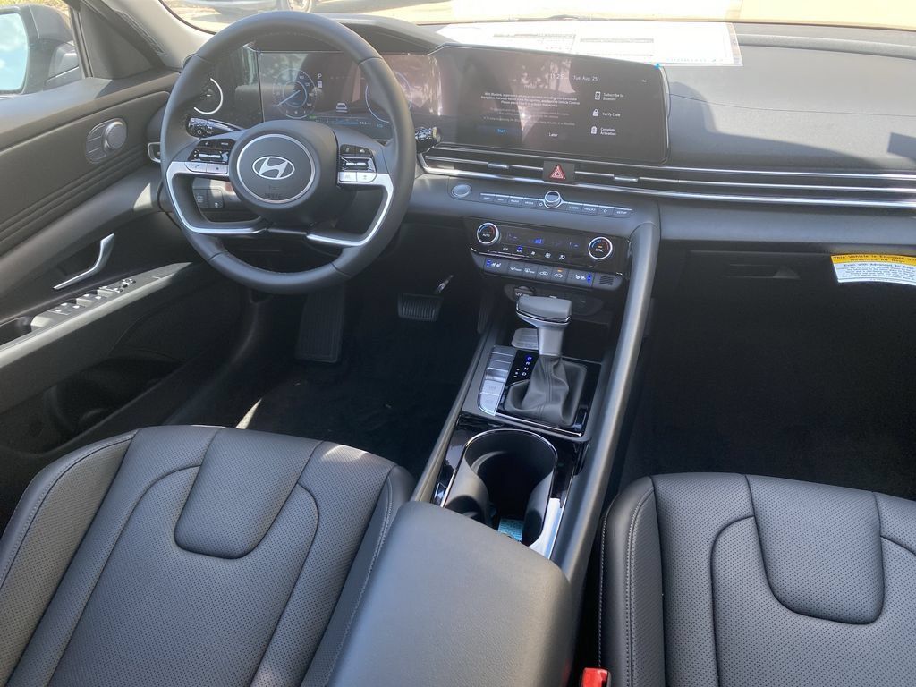 New 2026 Hyundai Elantra Limited FWD image 15