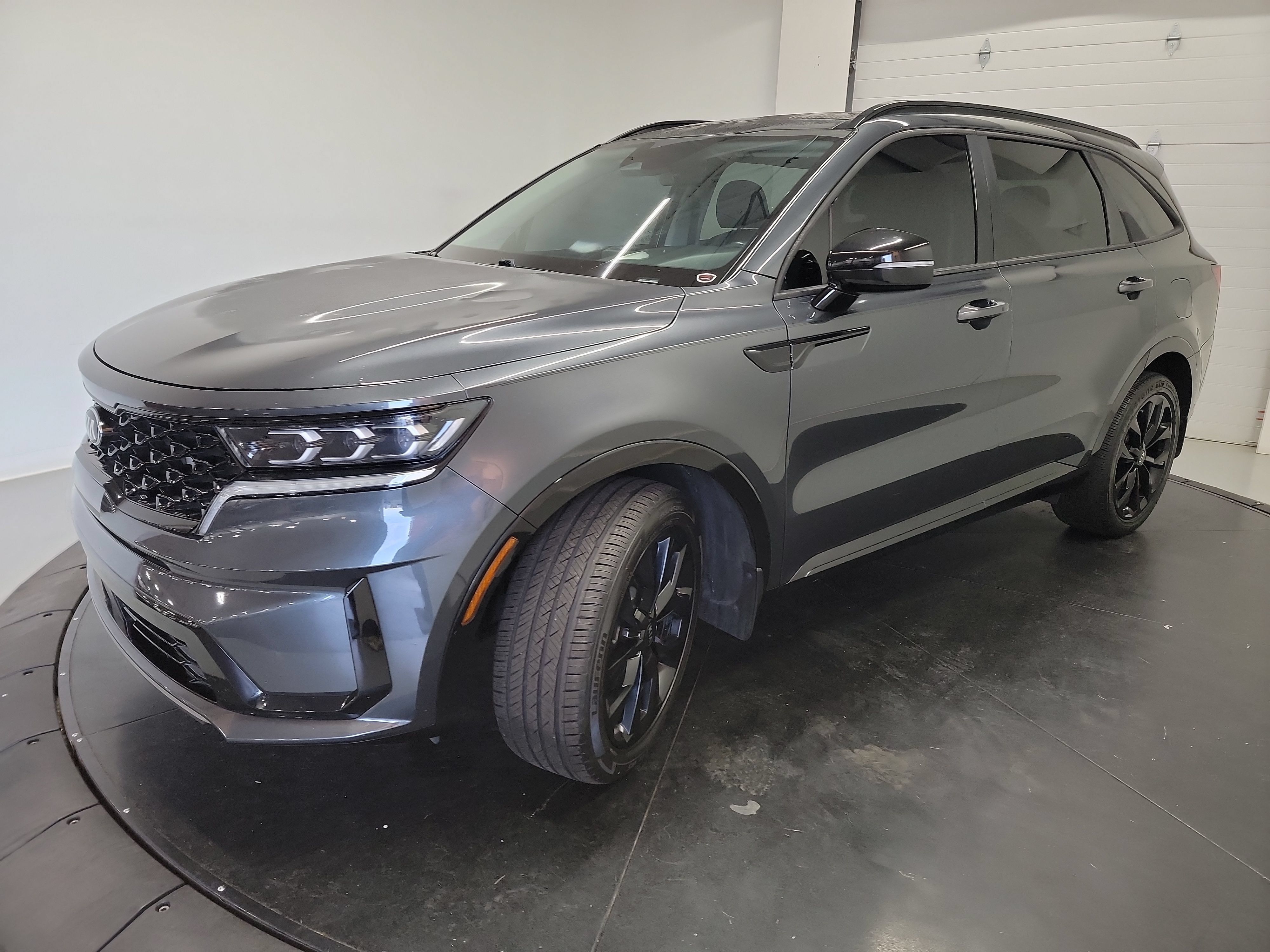 Used 2021 Kia Sorento SX FWD image 3