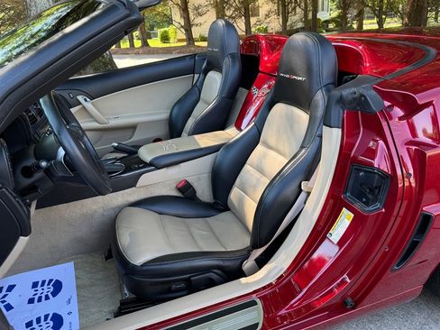 Used 2010 Chevrolet Corvette Grand Sport w/ Preferred Equipment Group RWD image 49